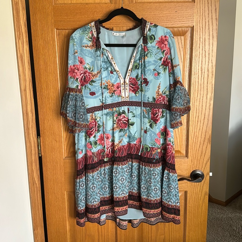 Alice + Olivia floral, flutter sleeve dress